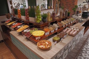 Breakfast buffet - Blue Beach Tower (Dubai)
