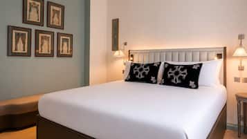 Chambre Prestige | Una cassaforte in camera, con stile personalizzato, tende oscuranti