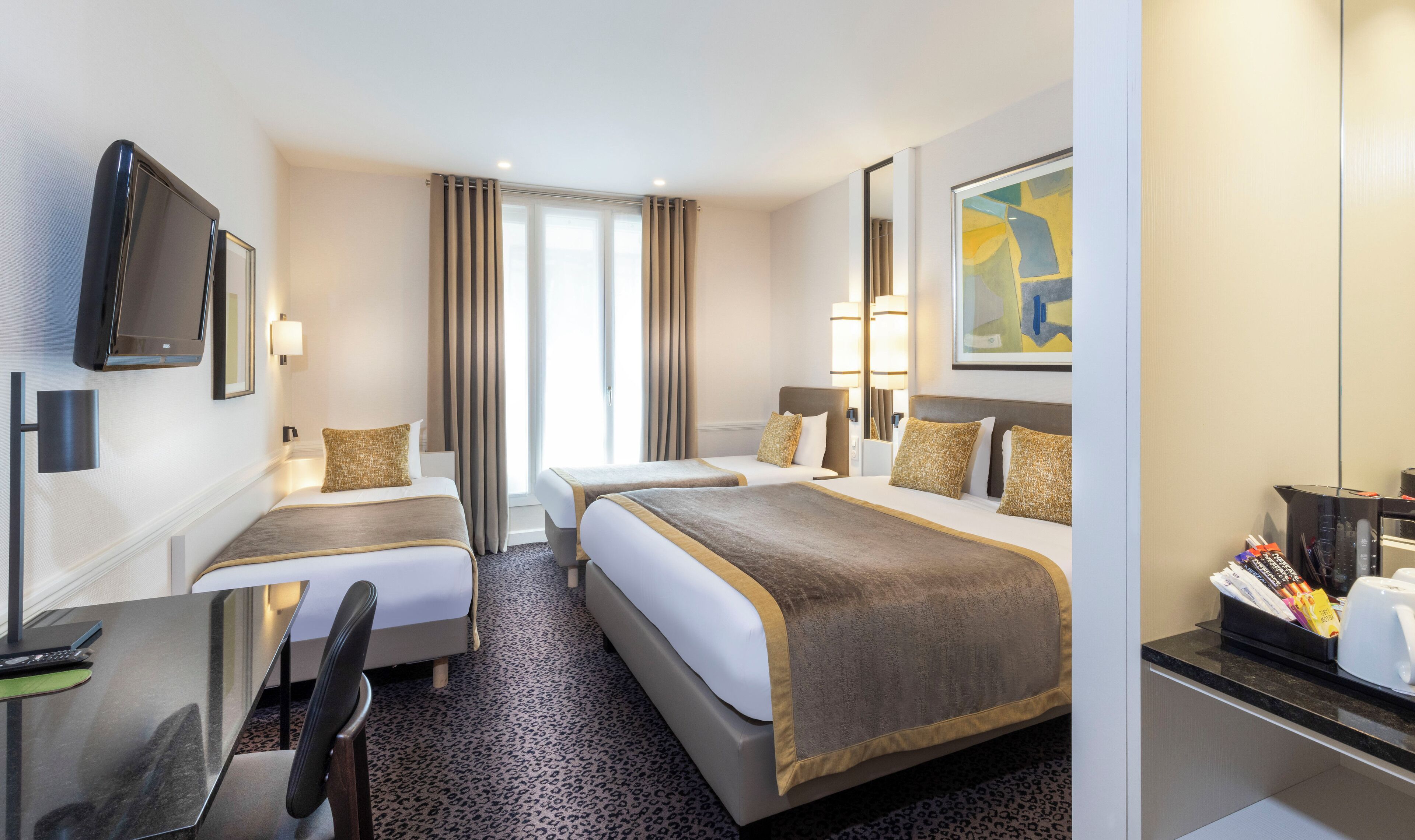 Quadruple Room | 1 bedroom, minibar, in-room safe, desk