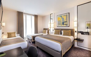 Quarto quádruplo | 1 quarto, frigobar, cofres nos quartos, escrivaninha