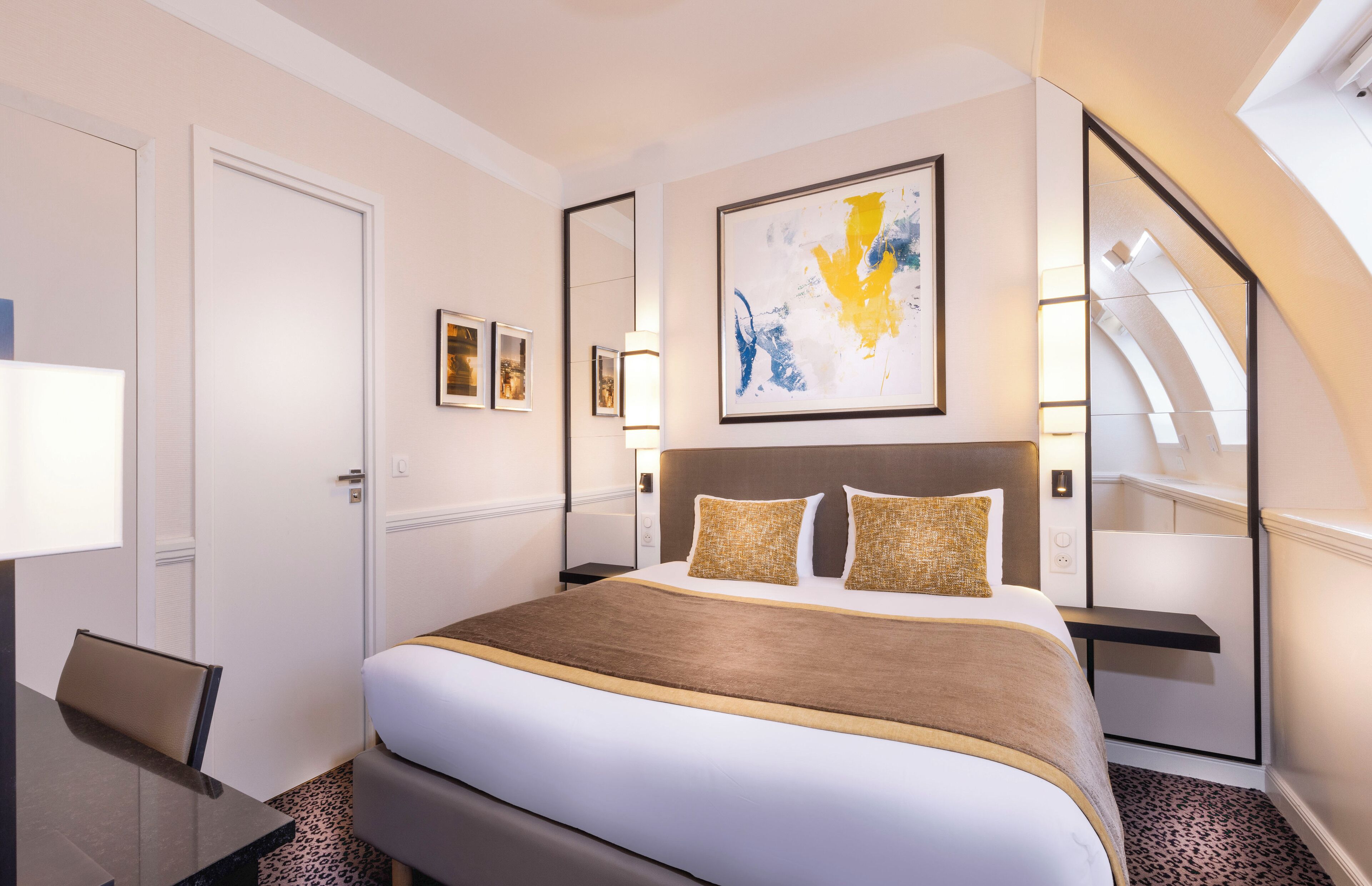 Family Apartment | 1 bedroom, minibar, in-room safe, desk