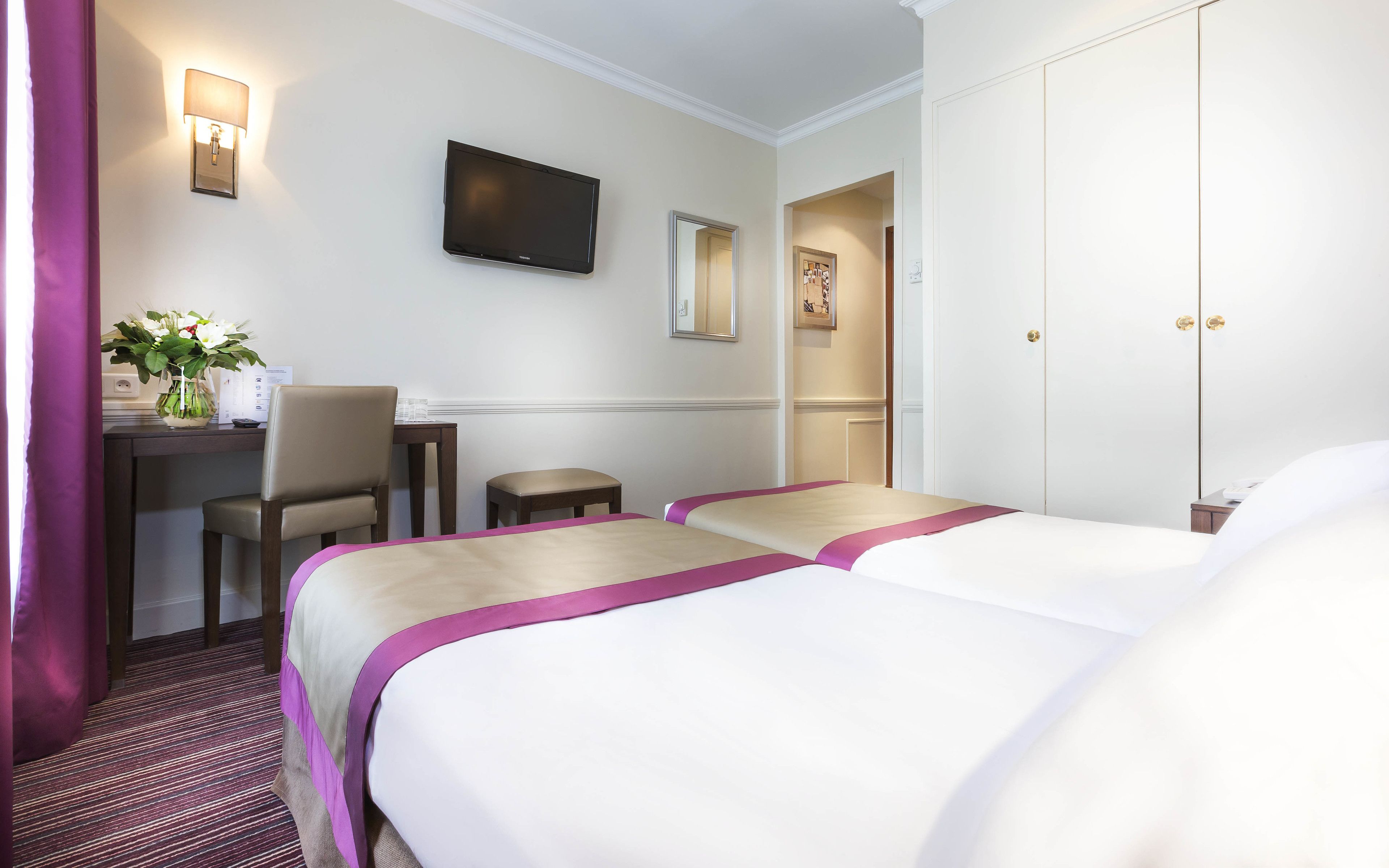 twin room | 2 bedrooms, minibar, in-room safe, desk