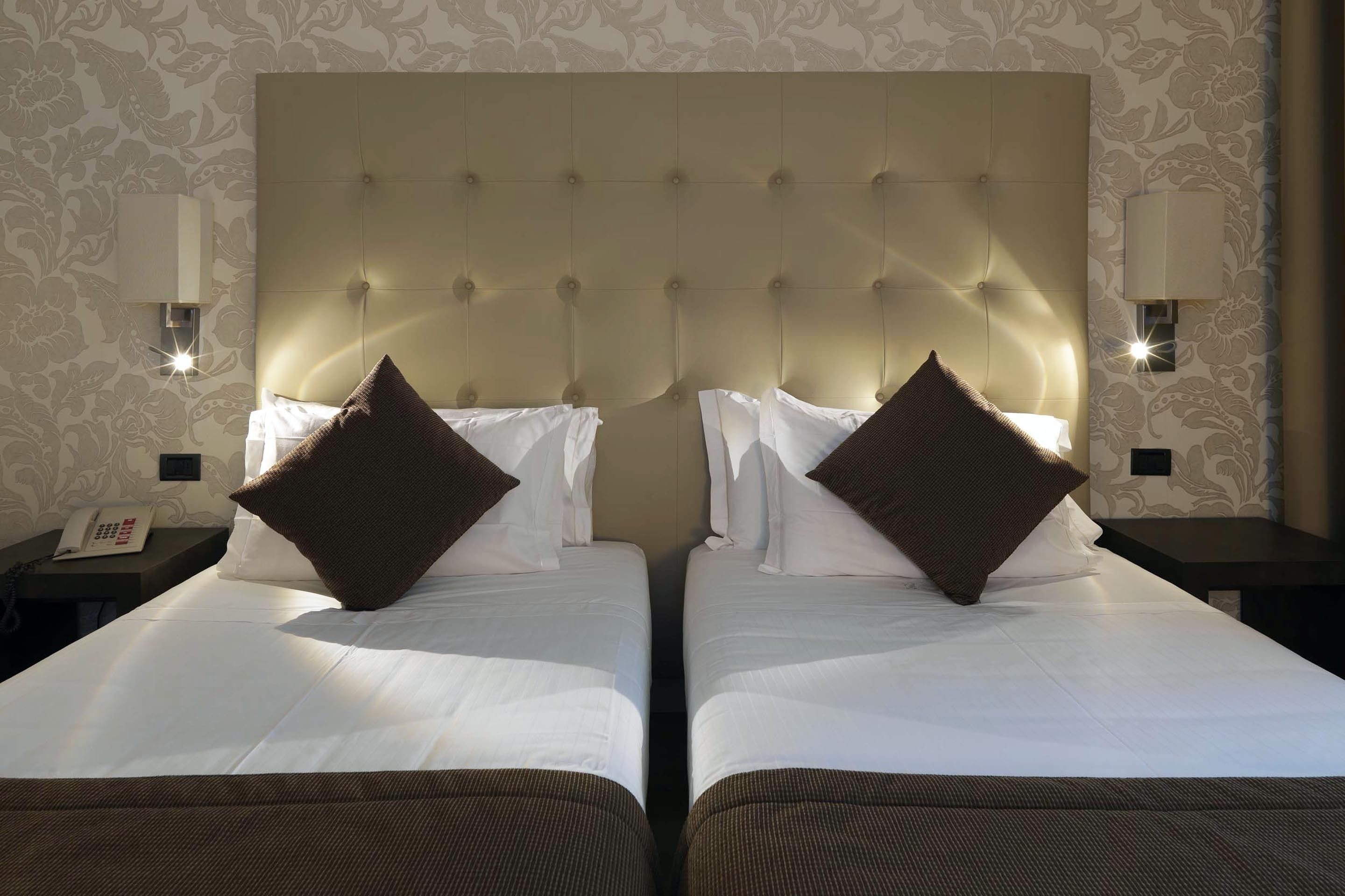 hypo-allergenic bedding, free minibar, in-room safe, desk