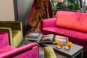 Sala de estar en el lobby