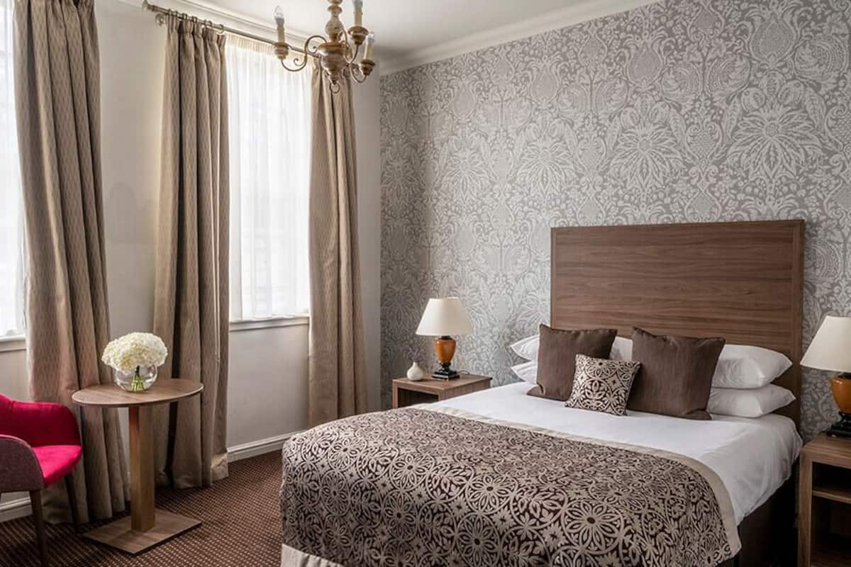 classic double room | hypo-allergenic bedding, in-room safe, individually decorated