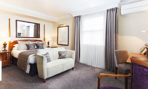 Executive Double Room | 1 bedroom, hypo-allergenic bedding, in-room safe, individually decorated