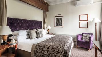 Executive Double Room | Hypo-allergenic bedding, in-room safe, desk, blackout curtains