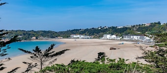 L'Horizon Beach Hotel & Spa