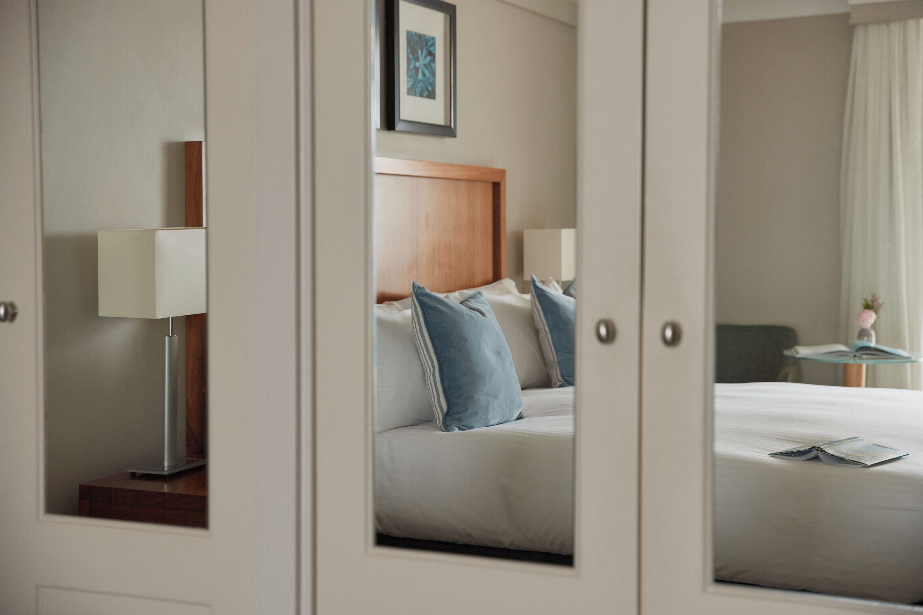 Deluxe Double or Twin Room, Ocean View | In-room safe, individually decorated, individually furnished, desk