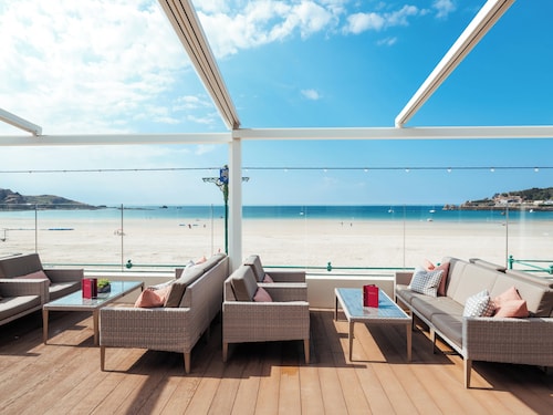 L'Horizon Beach Hotel & Spa
