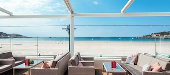 L'Horizon Beach Hotel & Spa