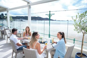 Bar (en la propiedad)
