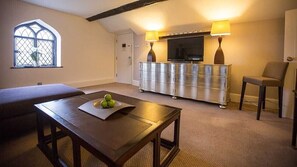 Suite, Main House | In-room safe, individually decorated, desk, laptop workspace