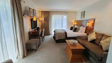 Deluxe Double Room, Main House | In-room safe, individually decorated, desk, laptop workspace