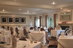 2 restauranter, frokost serveres