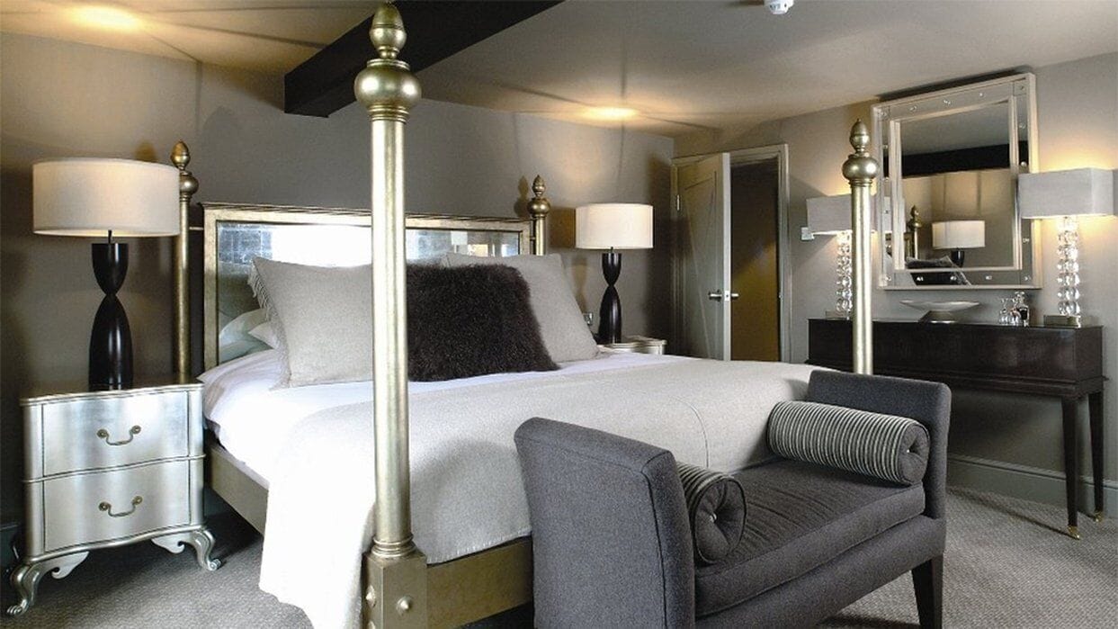 Suite, Main House | In-room safe, individually decorated, desk, laptop workspace