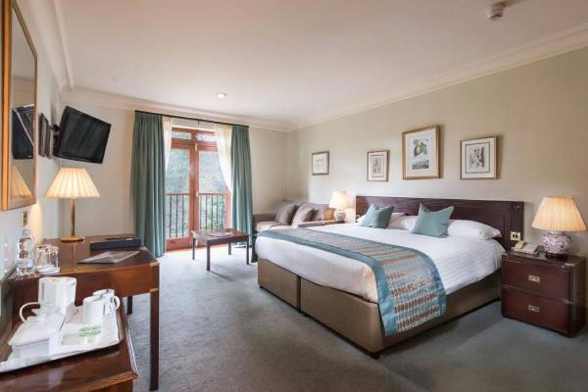 WiFi (free), bed sheets