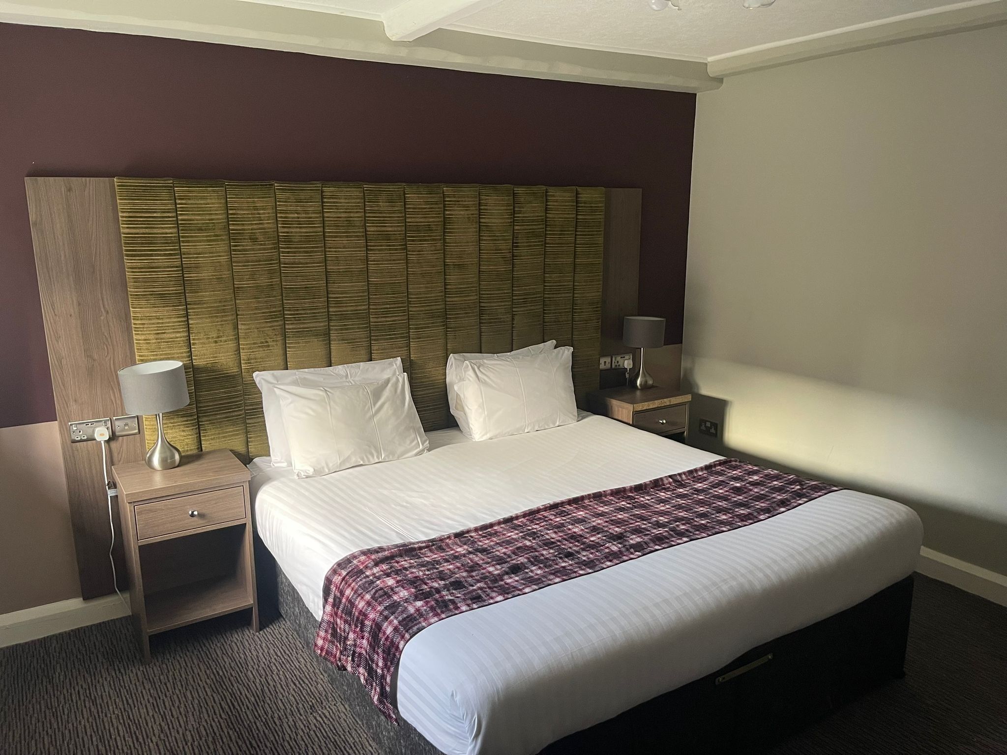 King Suite | In-room safe, individually furnished, desk, iron/ironing board