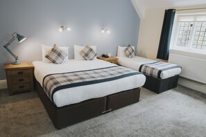 Executive Room, 1 Double Bed | 1 bedroom, in-room safe, desk, iron/ironing board