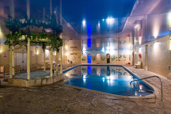 Indoor pool, outdoor pool