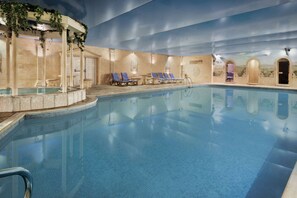 Indoor pool, outdoor pool - Cwrt Bleddyn Hotel & Spa (Usk)