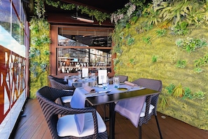 Coffee shop - Hotel Claridge Madrid (Madrid)