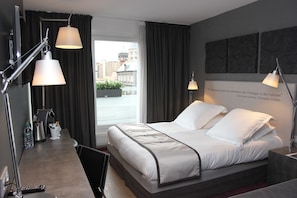 Superior Room, 1 Queen Bed, Balcony, Mountain View (Vue sur Puy de Dôme & la Cathédrale)
