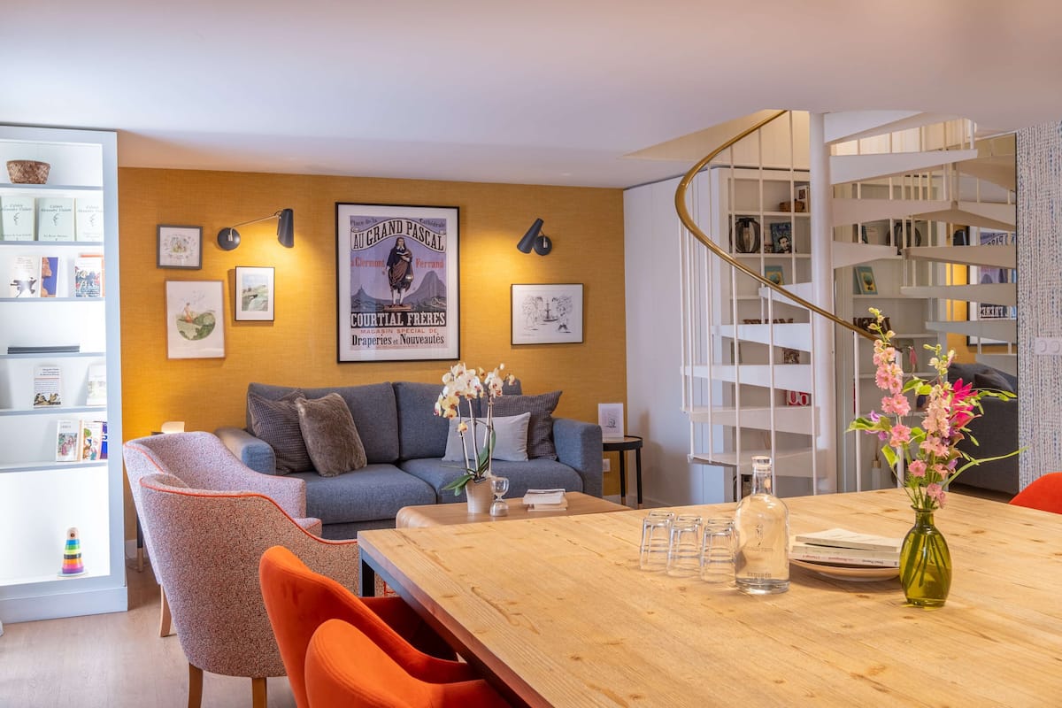 Standard-Apartment, Mehrere Betten, Kochnische, Blick auf den Innenhof (with Sofabed) | Hochwertige Bettwaren, Zimmersafe, individuell eingerichtet