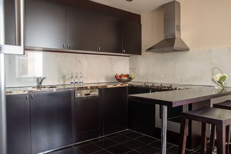 Jumeirah Emirates Towers Dubai - Image 10