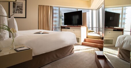 Jumeirah Emirates Towers Dubai - Image 45