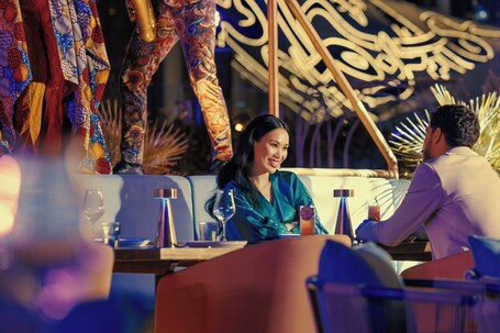 Jumeirah Emirates Towers Dubai - Image 27