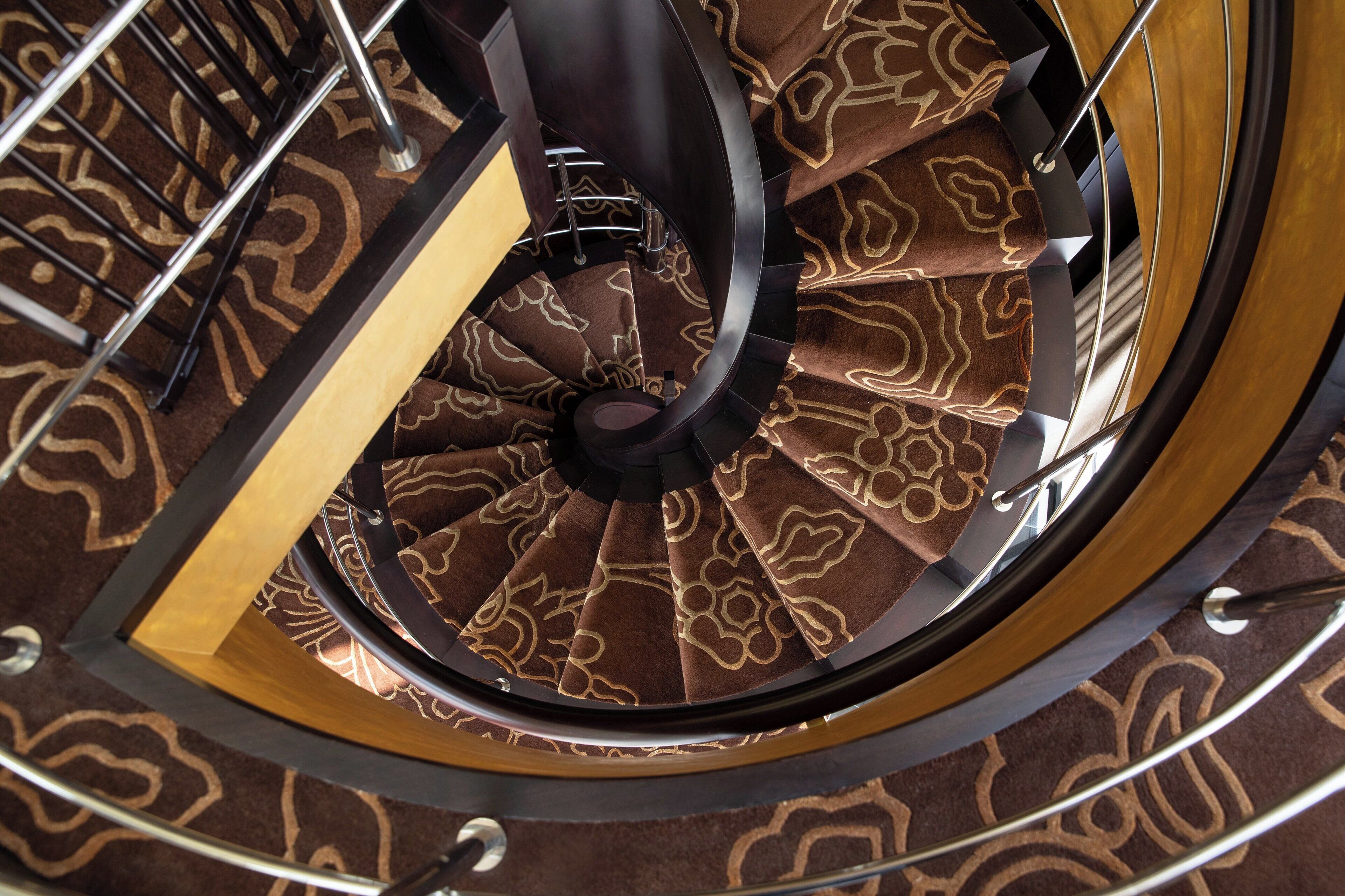 royal suite | premium bedding, select comfort beds, minibar, in-room safe