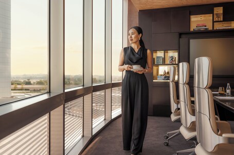 Jumeirah Emirates Towers Dubai - Image 141