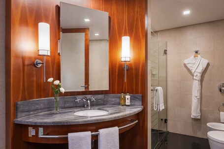 Jumeirah Emirates Towers Dubai - Image 61