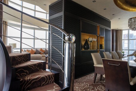 Jumeirah Emirates Towers Dubai - Image 100