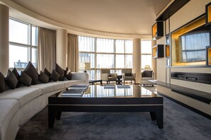 42-inch TV with satellite channels, Netflix, streaming services