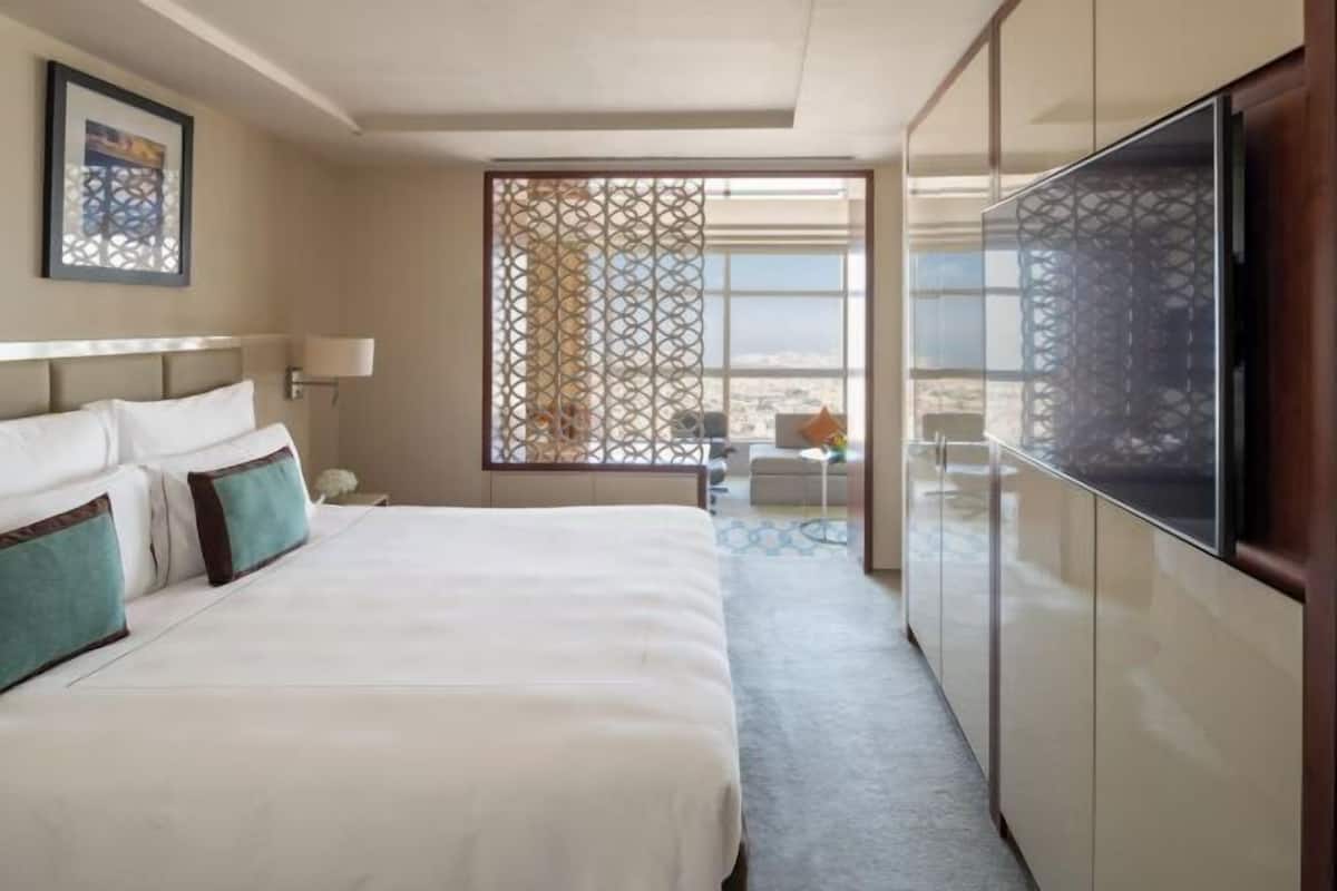 Literie de qualité supérieure, matelas Select Comfort, minibar
