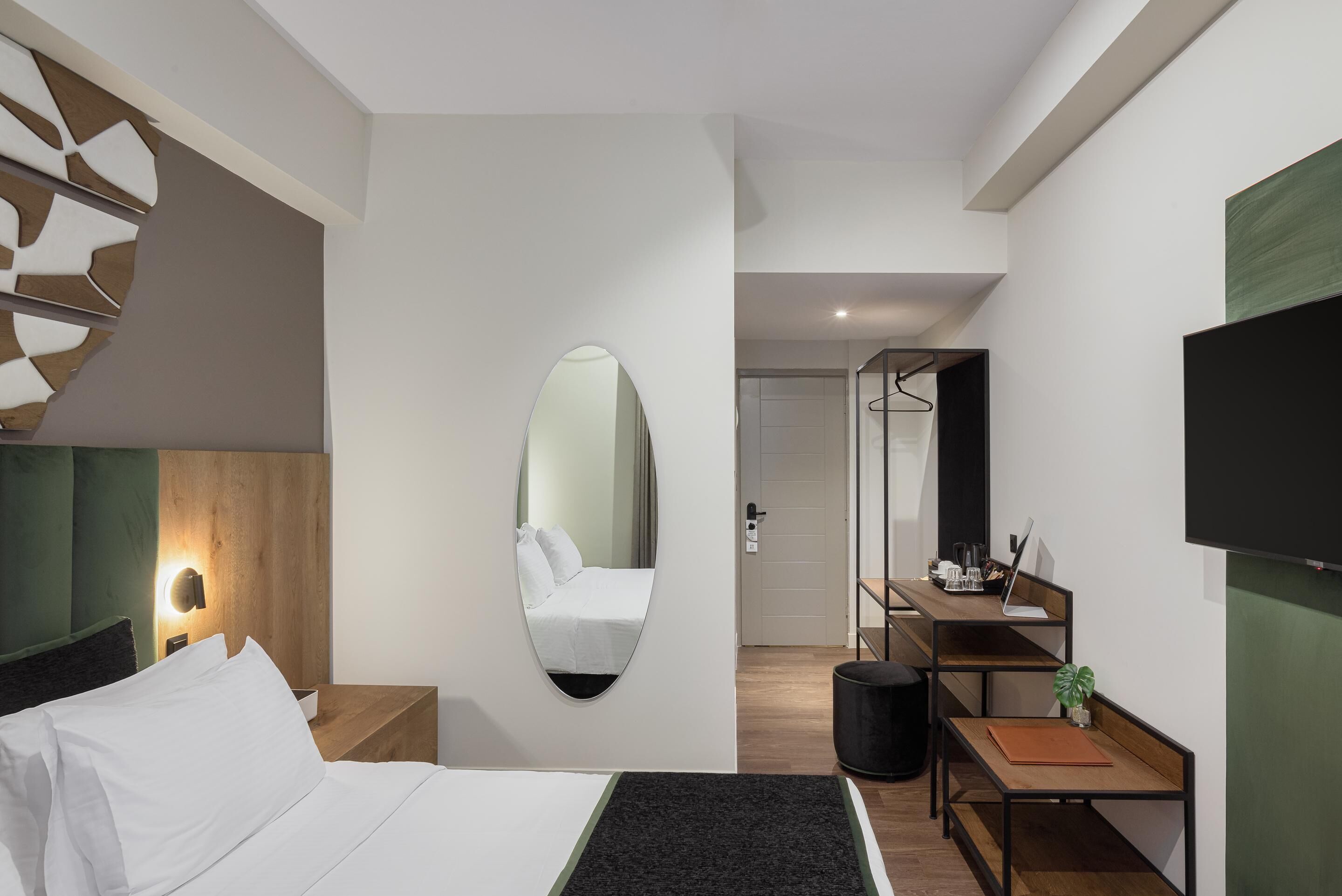 1 bedroom, egyptian cotton sheets, premium bedding, down duvets