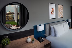 Room, 1 King Bed | In-room safe, desk, iron/ironing board, free WiFi