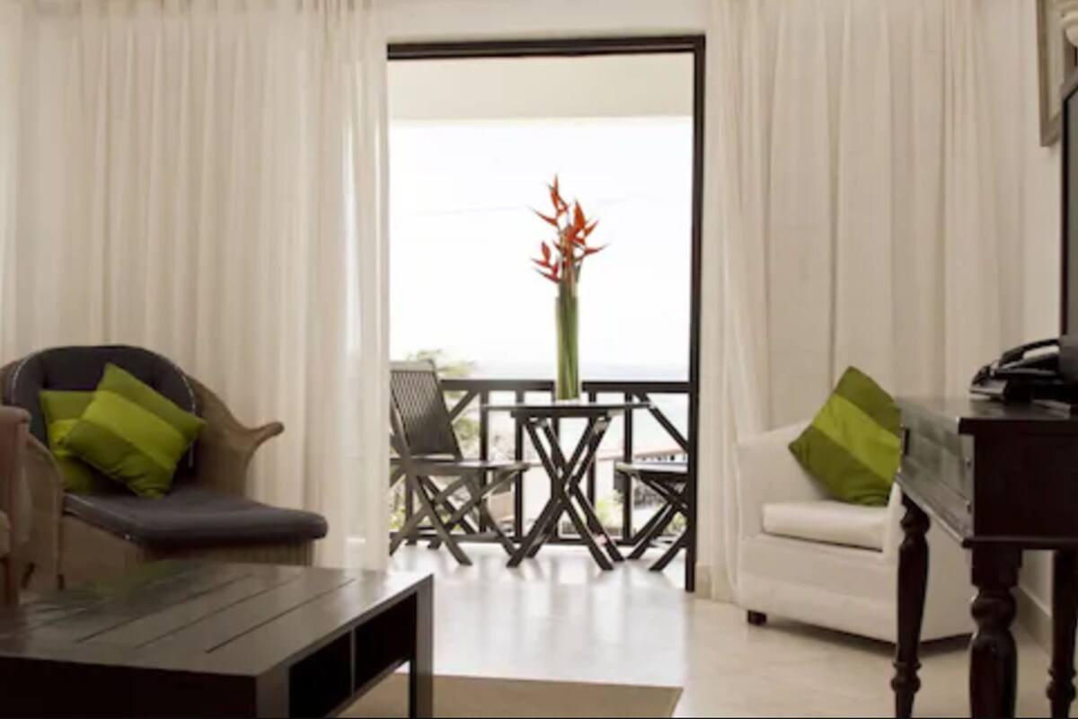 Suíte, vista para o oceano | Roupas de cama premium, cofres nos quartos