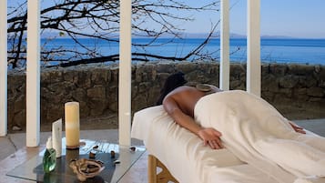 Trị liệu toàn thân, liệu pháp hương thơm, massage trên bãi biển