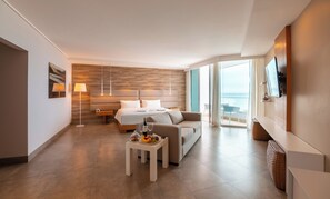 Junior Suite | Premium bedding, minibar, in-room safe, desk - Oro Verde Manta (Manta)