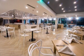 Se sirven desayunos, almuerzos, cenas y brunches