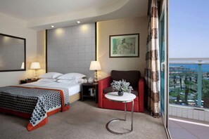 Camera Standard | Minibar, una cassaforte in camera, una scrivania, insonorizzazione