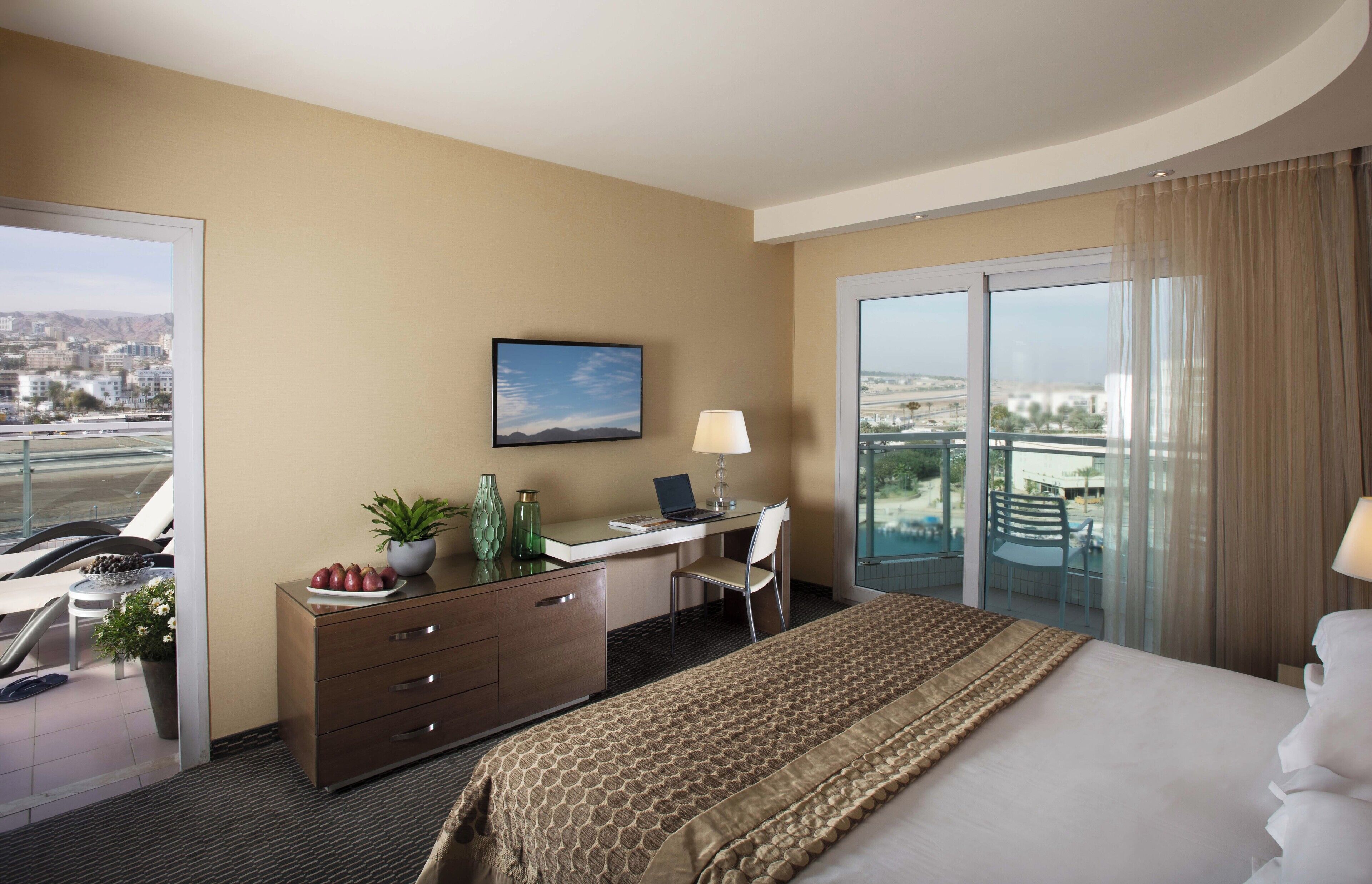 terrace room with outdoor jacuzzi | 1 bedroom, minibar, in-room safe, desk