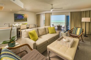 Deluxe Room, 1 King Bed with Sofa bed, Beach View (Grand King)