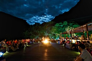 Theatre show - Silks Place Taroko (Xiulin)