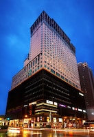 住宿正面 (夜晚)