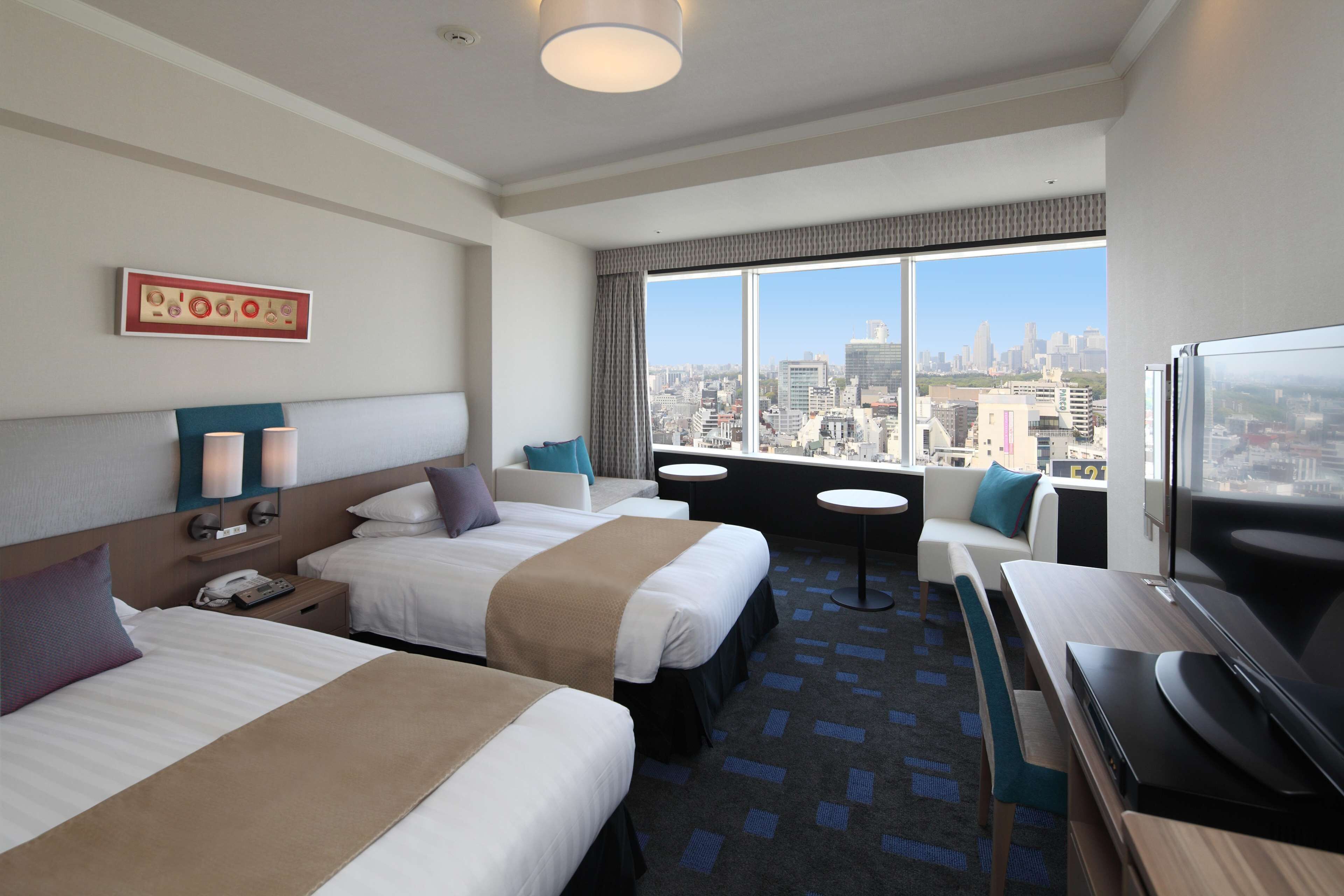 Premium bedding, in-room safe, blackout drapes, iron/ironing board