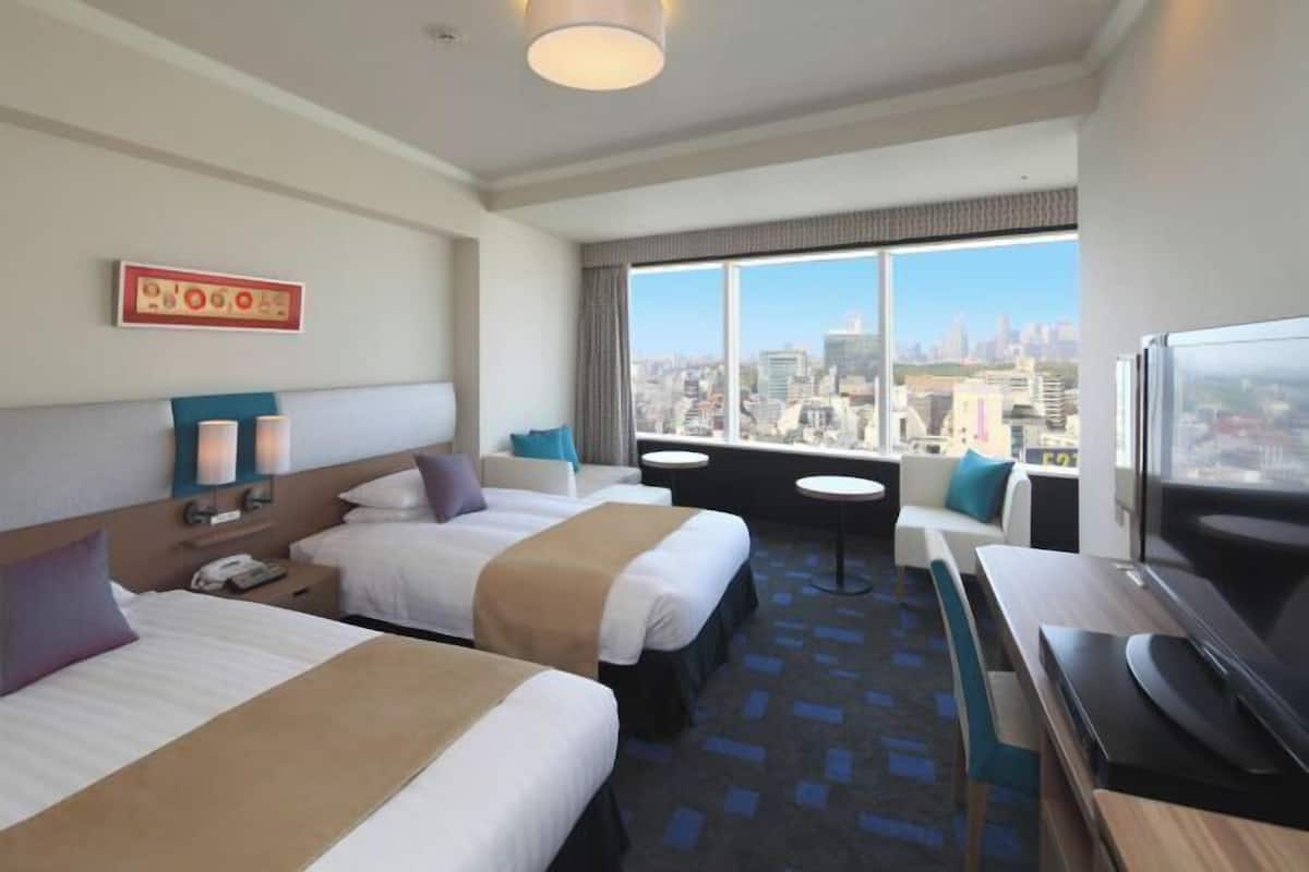 Premium bedding, in-room safe, blackout curtains, iron/ironing board